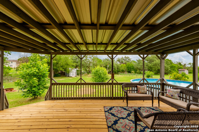 Image 19 of 25 For 238 Las Palomas