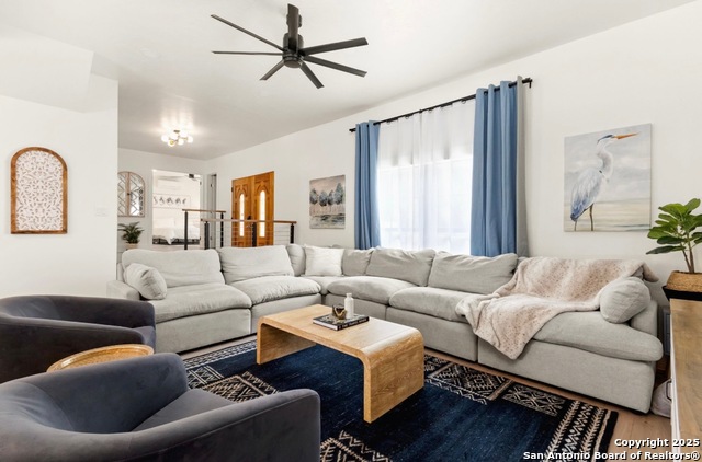 Listing photo id 16 for 3719 Summer Breeze