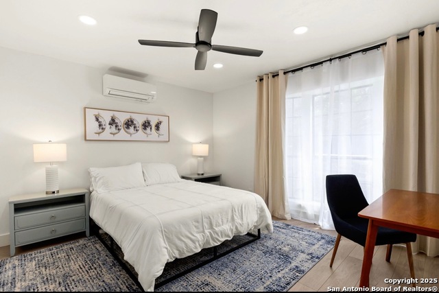 Listing photo id 22 for 3719 Summer Breeze