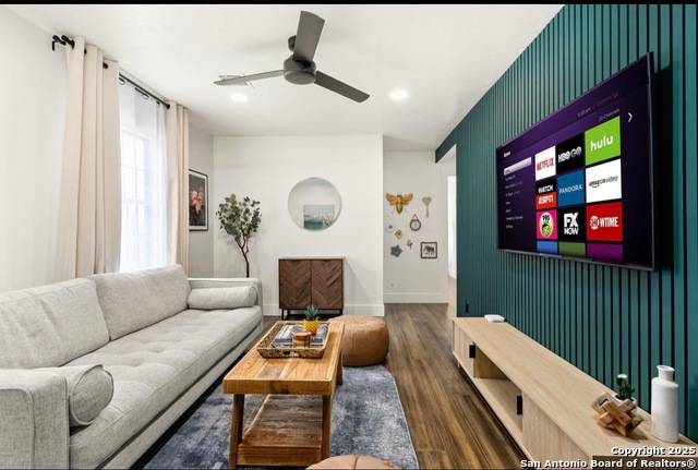Listing photo id 26 for 3719 Summer Breeze