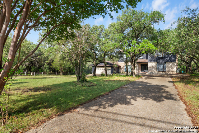 Listing photo id 1 for 3719 Summer Breeze
