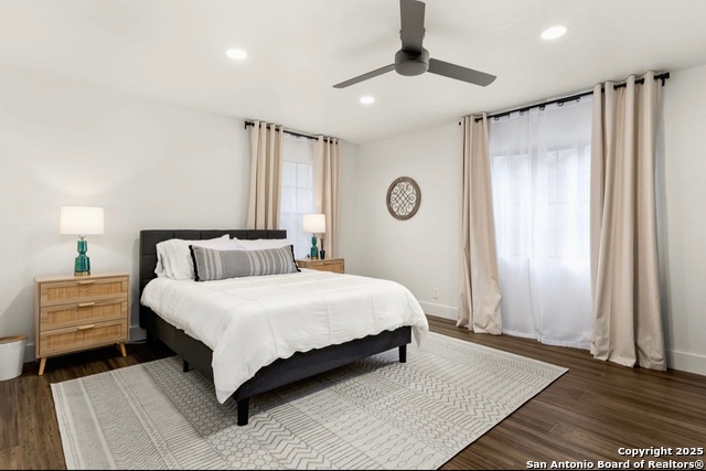 Listing photo id 32 for 3719 Summer Breeze