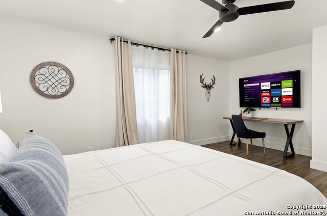 Listing photo id 33 for 3719 Summer Breeze