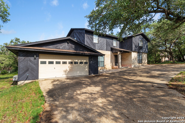 Listing photo id 2 for 3719 Summer Breeze