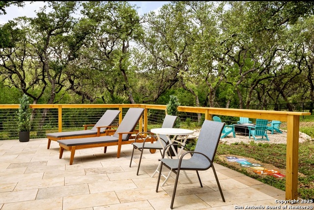 Listing photo id 46 for 3719 Summer Breeze