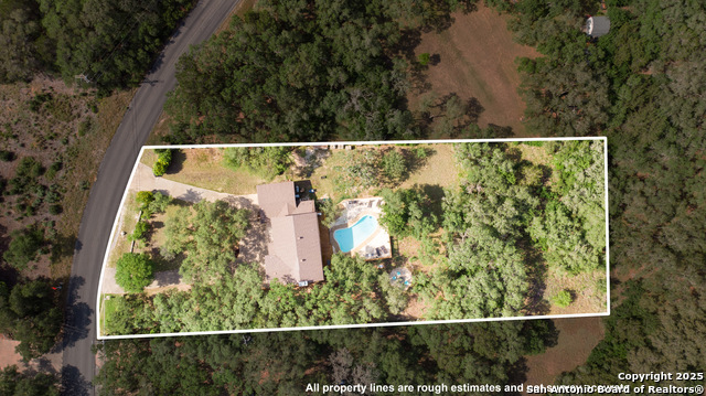 Listing photo id 58 for 3719 Summer Breeze