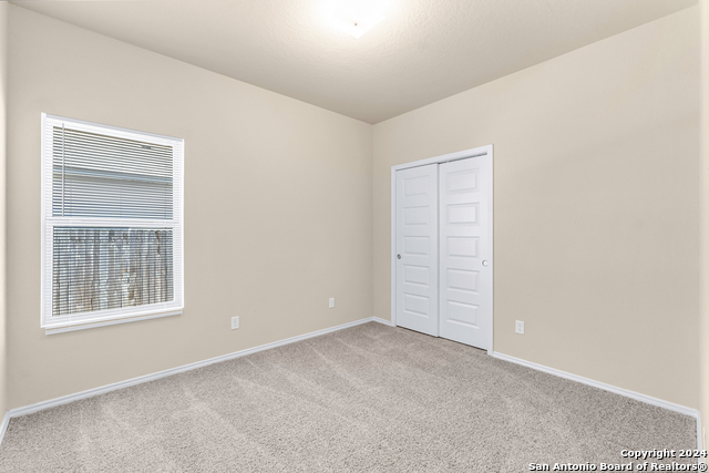 Listing photo id 8 for 2429 Marty Way