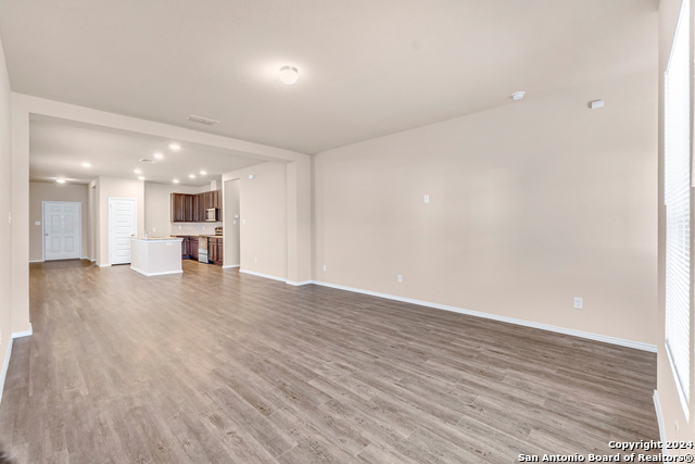 Listing photo id 6 for 2429 Marty Way