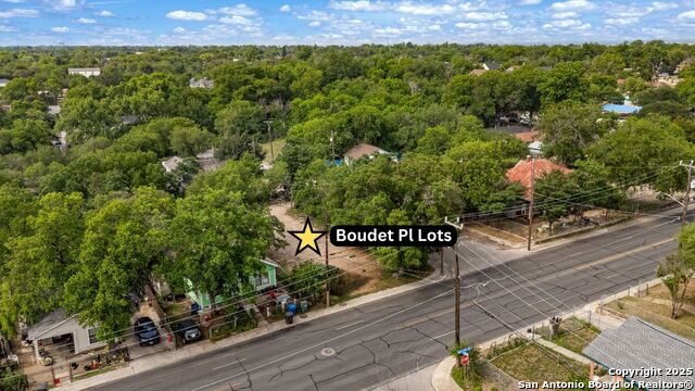 Listing photo id 0 for 106 Boudet Pl