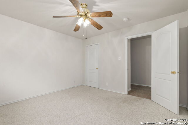 Listing photo id 18 for 15311 Spring Rock