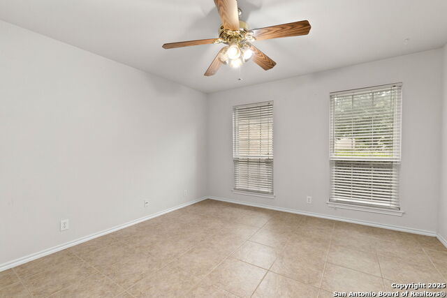 Listing photo id 25 for 15311 Spring Rock