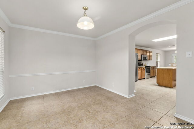 Listing photo id 26 for 15311 Spring Rock