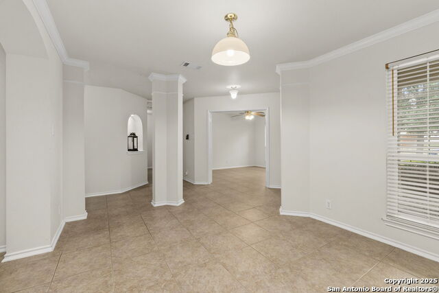 Listing photo id 27 for 15311 Spring Rock