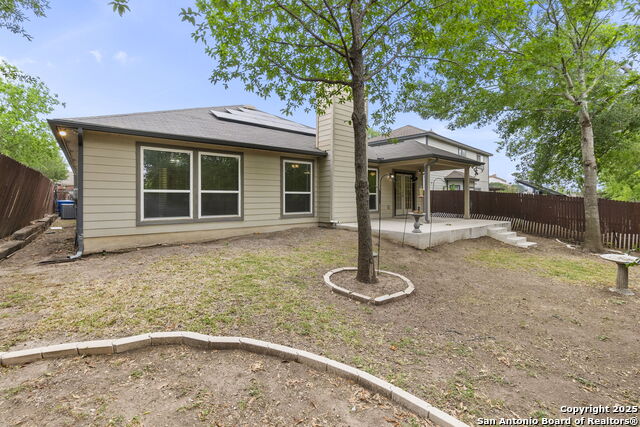 Listing photo id 28 for 15311 Spring Rock