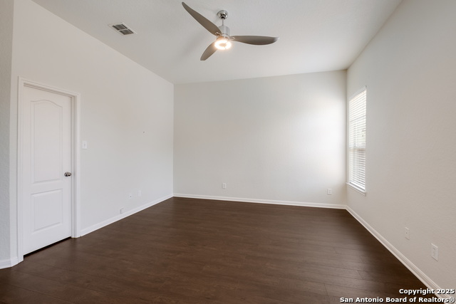 Listing photo id 4 for 12027 Mill Vilage