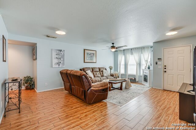 Image 4 of 13 For 6459 Marlin Flats