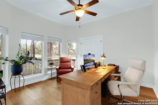 Image 24 of 50 For 548 Winding View
