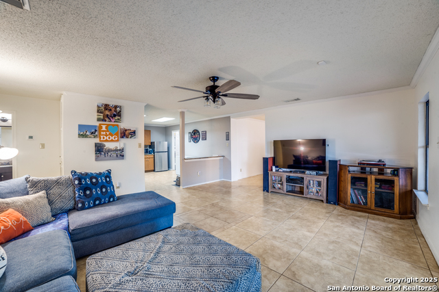 Listing photo id 8 for 2218 Gunter Bay