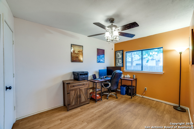 Listing photo id 12 for 2218 Gunter Bay