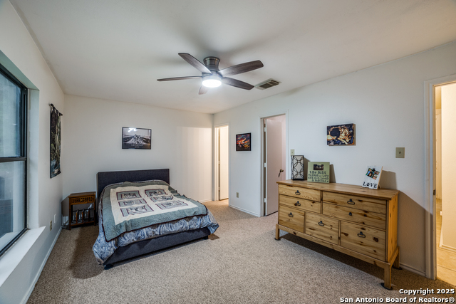 Listing photo id 16 for 2218 Gunter Bay