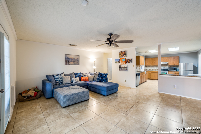 Listing photo id 6 for 2218 Gunter Bay