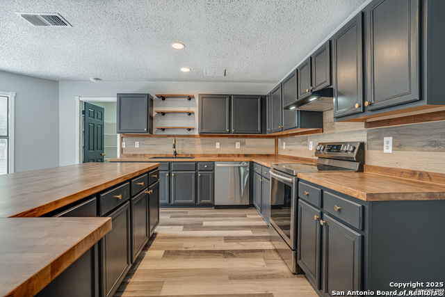Image 4 of 16 For 2310 Ruby Oaks