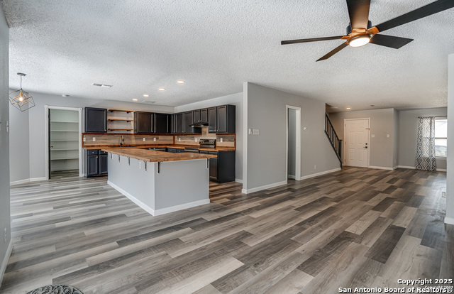 Image 6 of 16 For 2310 Ruby Oaks