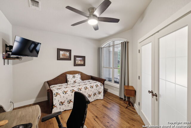 Image 34 of 44 For 2803 River Way