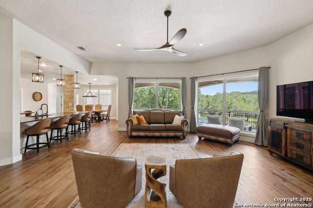 Image 8 of 44 For 2803 River Way