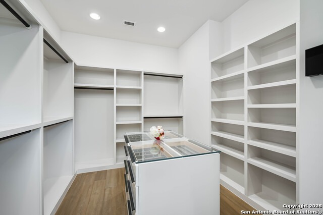 Image 29 of 64 For 211 Wellesley Hill