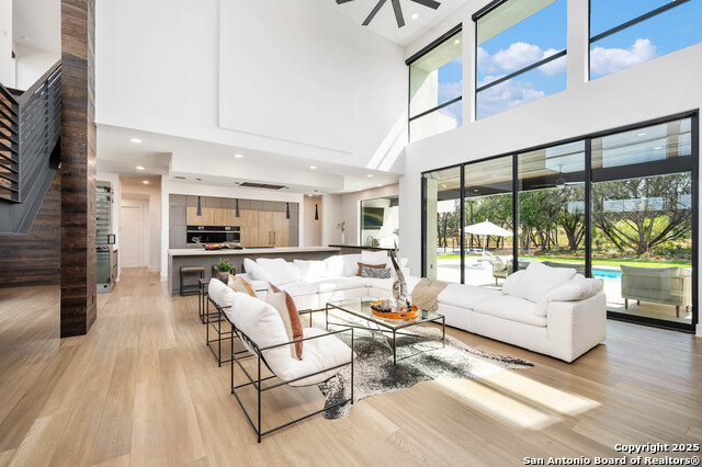 Image 6 of 64 For 211 Wellesley Hill