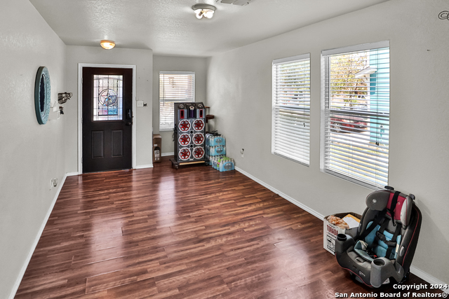 Listing photo id 0 for 5414 Kensington Run