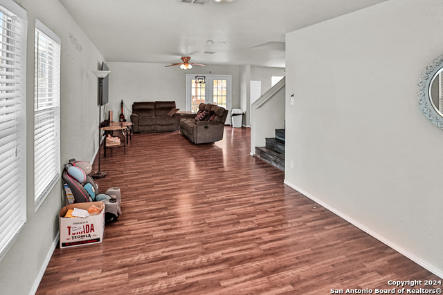 Listing photo id 1 for 5414 Kensington Run