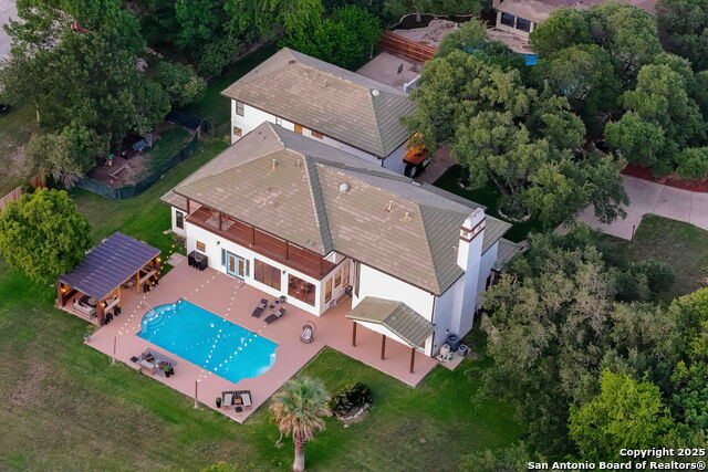 Listing photo id 101 for 625 Paseo Canada