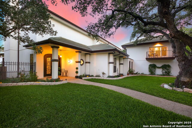 Listing photo id 0 for 625 Paseo Canada