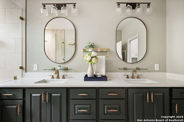 Listing photo id 35 for 625 Paseo Canada