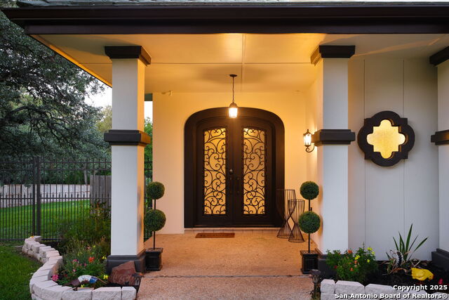Listing photo id 2 for 625 Paseo Canada