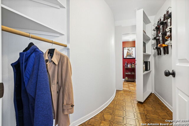 Listing photo id 40 for 625 Paseo Canada