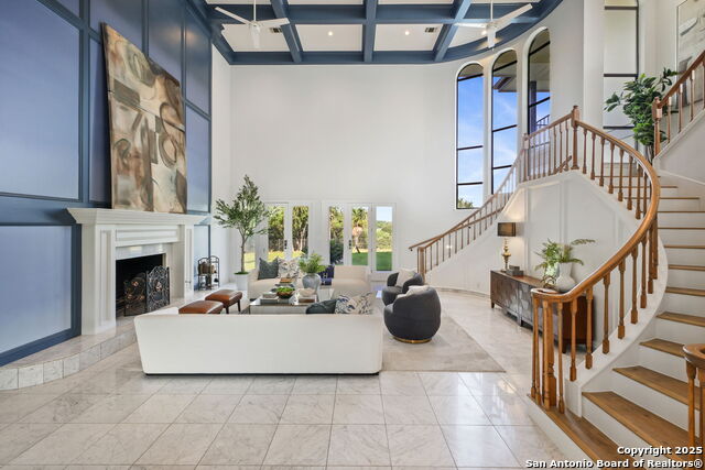 Listing photo id 5 for 625 Paseo Canada