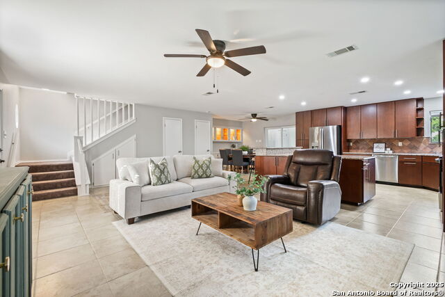 Listing photo id 78 for 625 Paseo Canada
