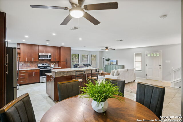 Listing photo id 80 for 625 Paseo Canada