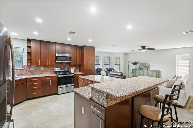 Listing photo id 82 for 625 Paseo Canada
