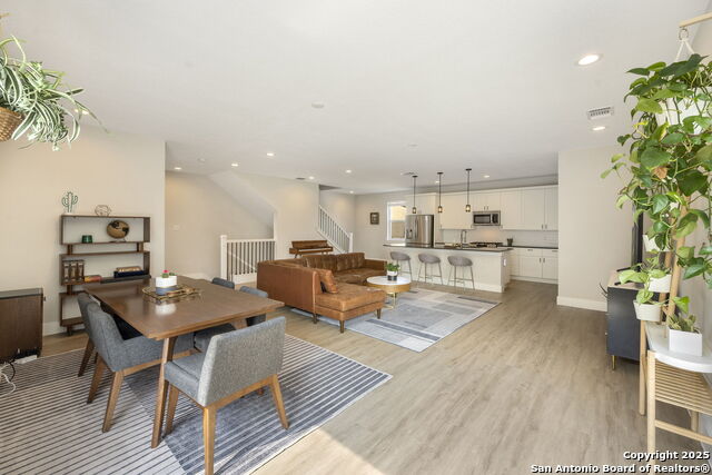Image 11 of 29 For 1618 Lawndale #2 W