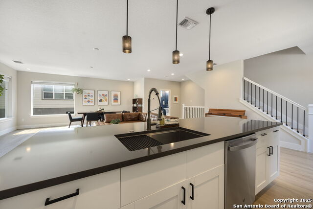 Image 12 of 29 For 1618 Lawndale #2 W