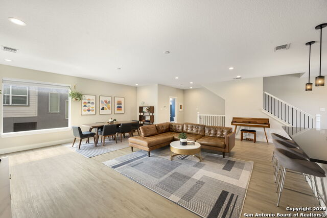 Image 17 of 29 For 1618 Lawndale #2 W