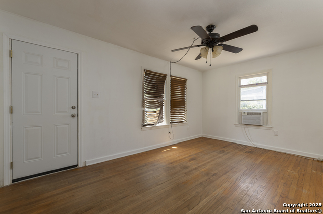 Image 5 of 24 For 511 Wright Ave
