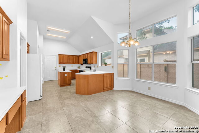 Image 17 of 44 For 3419 Pinto Pony Ln