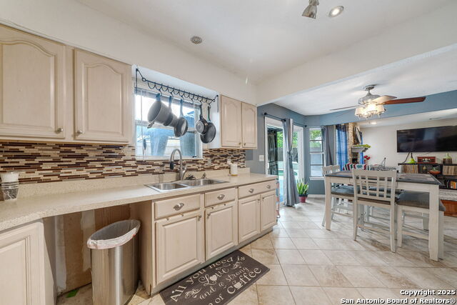 Image 11 of 34 For 6722 Chelsea Wood
