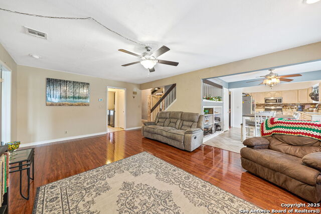 Image 8 of 34 For 6722 Chelsea Wood
