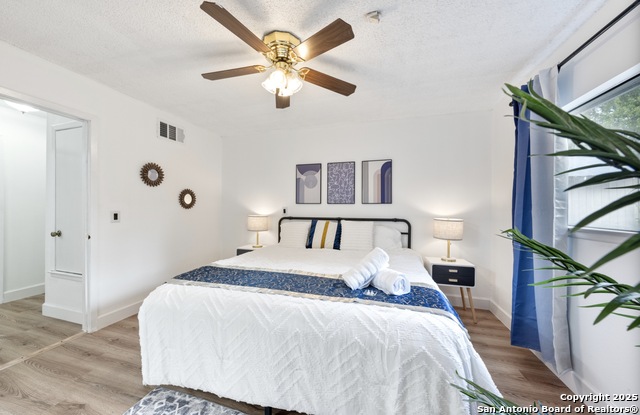 Image 10 of 17 For 16414 Spruce Cove St